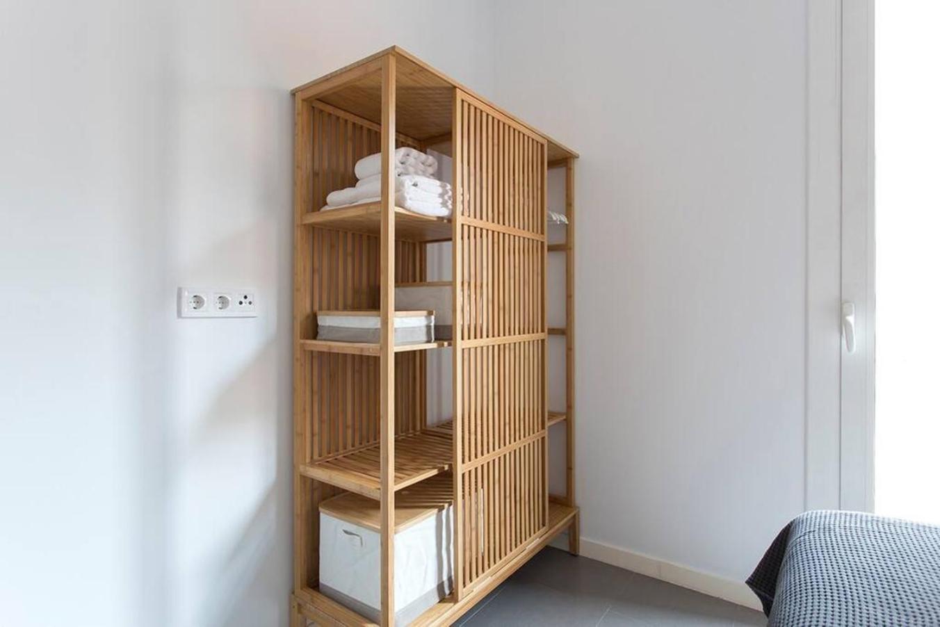 Cozy And Quiet In Trendy Sants Apartment Barcelona