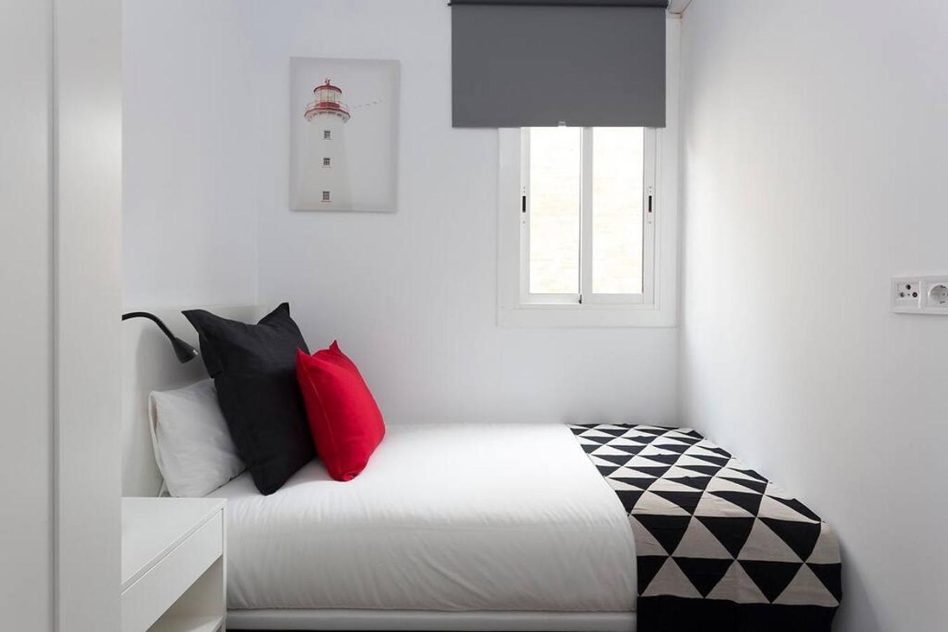 Cozy And Quiet In Trendy Sants